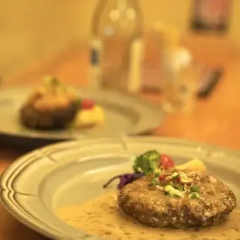Bon Appétit 午餐课程（周六、周日及公众假期）