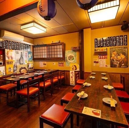 白山駅から徒歩10秒とアクセス抜群。シンプルで清潔感あふれる内装に、温かい接客でお出迎えいたします。こぢんまりとした空間ながら、ゆっくり寛げるレイアウトで過ごしやすさも抜群。営業時間や場所の便利さもポイントで、日常使いから特別なシーンまで幅広く対応できるお店です♪