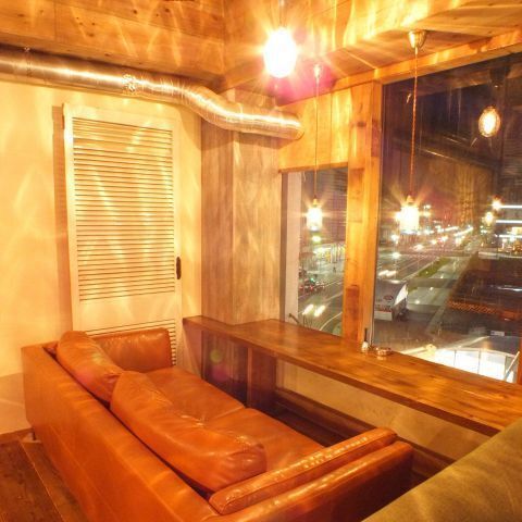 ゆったり人気のカップルシートもございます♪ご予約はお早めに★