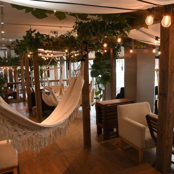 雰囲気の良い店内は、デートにもおすすめ♪女子会や宴会などご利用シーンに合わせてお使いいただけます。貸切もOK！