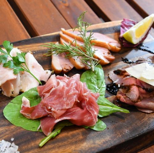 肉前菜4種盛り合わせ