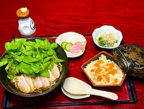 鴨肉芹菜蕎麥麵佐鮭魚籽飯 [限10份]