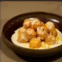 チーズソースの揚げニョッキ