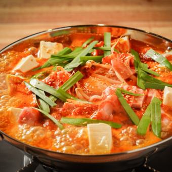 [Friday, Saturday, and the day before a holiday] Deliciously spicy! [Budae-jjigae course] 2 hours of all-you-can-drink, 8 dishes, 3,000 yen