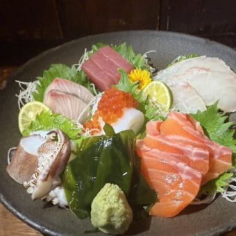 【自慢のアラカルトコースメニュー】〈全8品〉ボリューム満点のおまかせプラン！90分飲み放題付