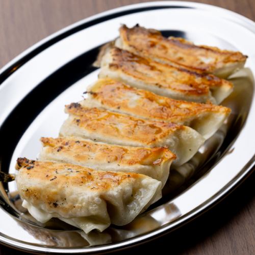 京ろまん名物！無限餃子＆黄金の手羽先＆トロトロ豚足