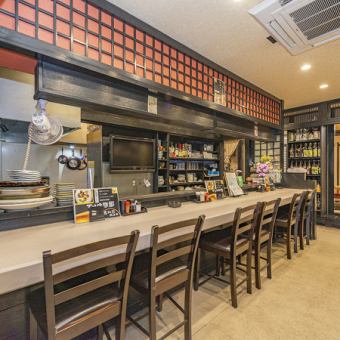 ◆◇臨場感あるカウンター席◇◆見ても楽しいカウンター席。居酒屋の醍醐味！臨場感あふれるカウンター席。大人の飲み会や、接待・大事な宴会にも多くご利用頂いております。コースは3800円でご用意