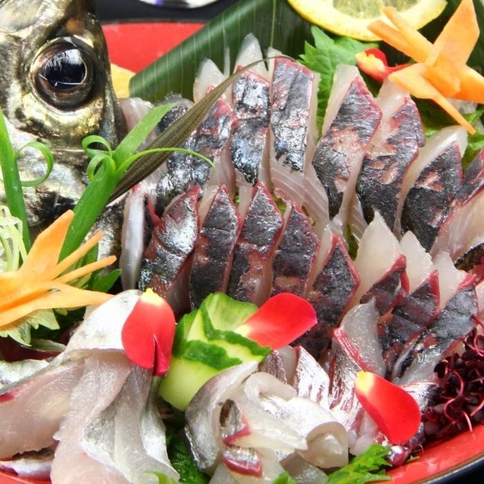 佐賀関直送！新鮮な魚が食べられるのも花鳥の魅力