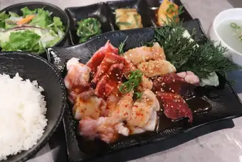 ホルモン御膳