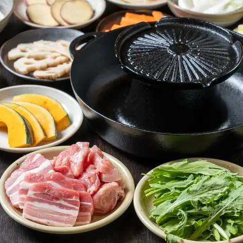 【명물구이 냄비】야키니쿠×냄비×샤브샤브의 융합!『나, 지나루』스타일로 맛본다♪※사진은 이미지입니다.