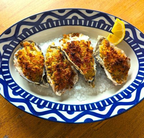 带壳赤穗牡蛎，用香草面包屑烘烤