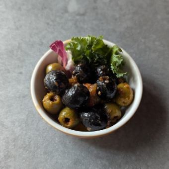 スペイン産オリーブのマリネ