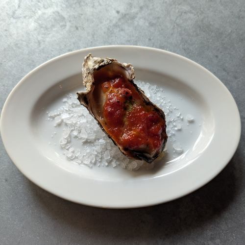 赤穂産 殻付き牡蠣のガーリックトマト焼き