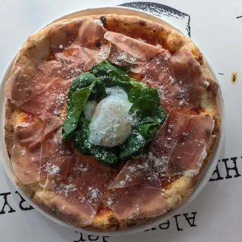 [Tomato] Bismarck Pizza with Prosciutto and Soft-Boiled Egg