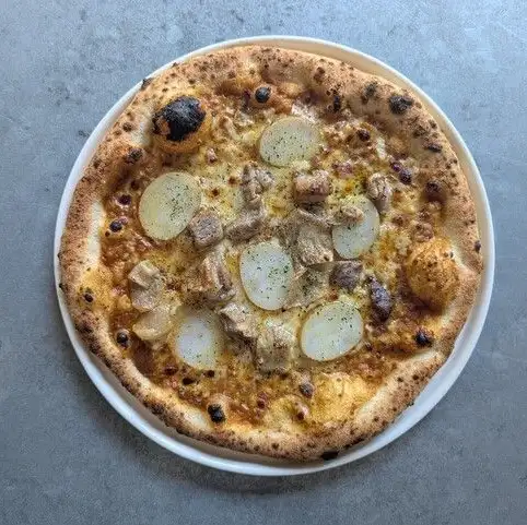 [Curry] Beef tendon and potato curry pizza