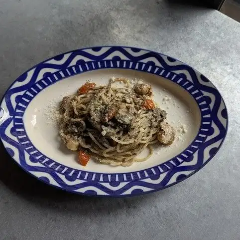 Scallop and Southern French-style olive paste pasta