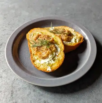 Prosciutto and cream cheese