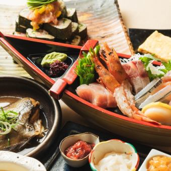 [From March 1st] All-you-can-drink included! ◆ Seafood Boat-platter Course ◆ [7 dishes for 5,500 yen]