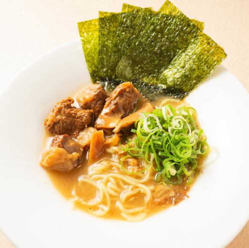 牛すじ味噌らーめん