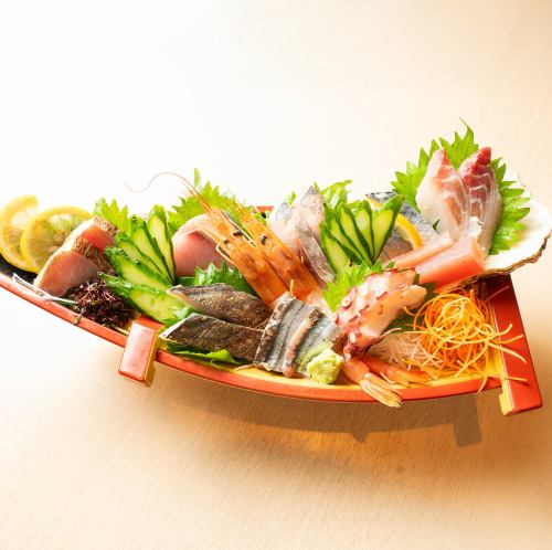 市場より直送の天然鮮魚の美味しさに酔いしれる