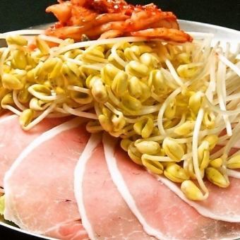 【8種のお鍋から選べる】2時間飲み放題付7品5500円《とろてっちゃん鍋　豚コース》