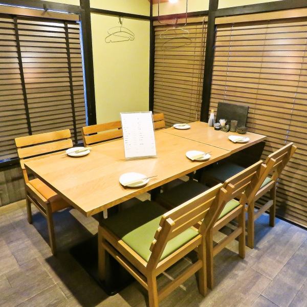 [Semi-private tables and tables are available♪] You can comfortably use the seats at 3 tables for 4 people and 1 table for 6 people.The second floor can be reserved for private use, or it can be used as a semi-private room with a partition, so please enjoy it in a variety of situations.