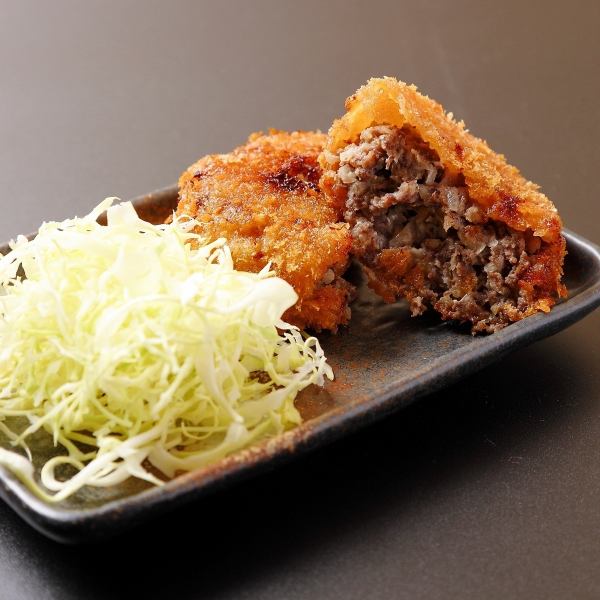 ジューシーで食べ応え抜群、重たさを感じないうまメンチ