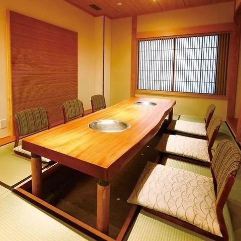 ゆっくりとご利用頂ける掘り炬燵完全個室席をご用意。