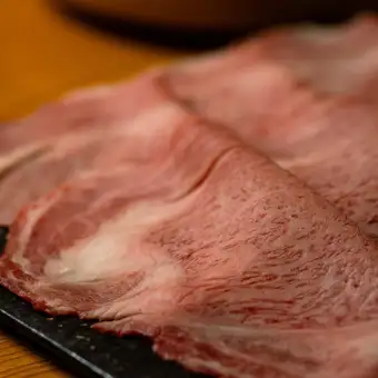 【松阪牛壽喜燒】大理石紋牛肉壽喜燒套餐：16,500日圓（含稅）