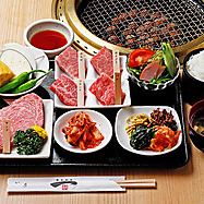 Kuroge Wagyu beef yakiniku mini kaiseki meal with red meat steak!