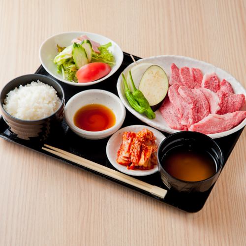 [Popular! Yakiniku Lunch] Very popular ◎ Japanese Black Beef Large Yakiniku Set Meal