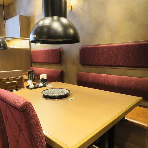 [Table seats] Perfect for 2 to 4 people ♪