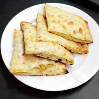 Honey cheese naan/masala cheese naan