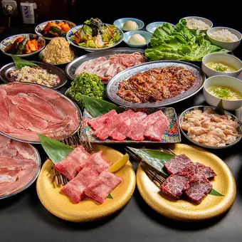 [Luxury Premium Plan] A luxurious course including A5 Kuroge Wagyu beef and rare cuts, with 2 hours of all-you-can-drink for 5980 yen.