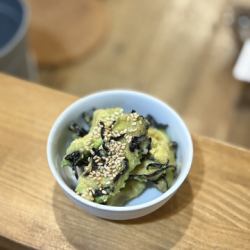 やみつきアボカド