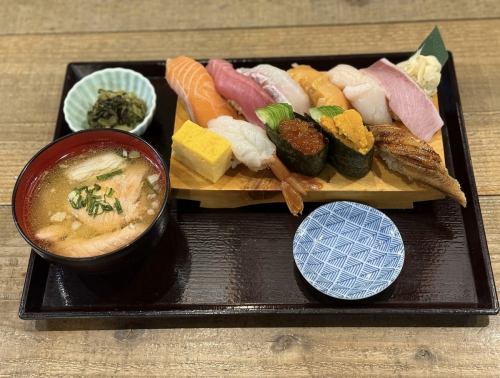 お寿司10貫セット