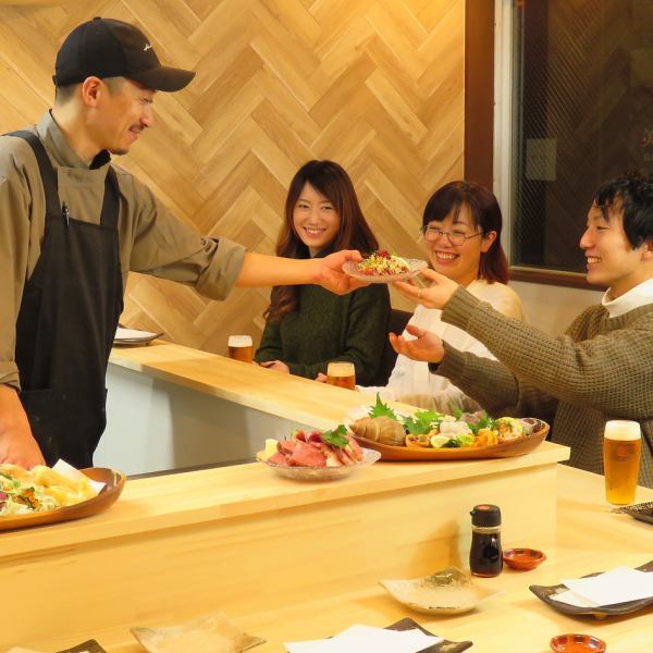 You can rent out the counter where you can hear the sound of tempura being fried. !