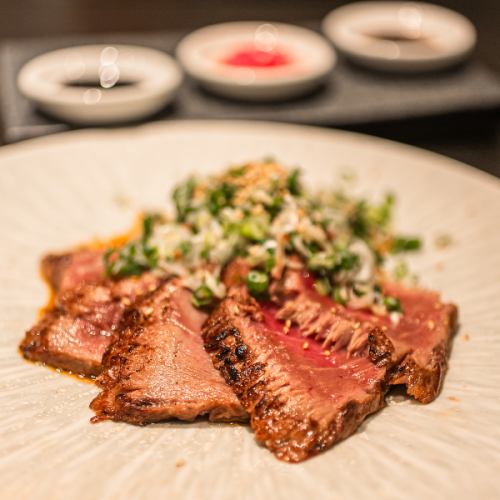 【当店の大人気メニュー!】なかなか食べることのできない「大間本まぐろ」