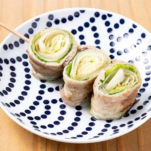 Lettuce-wrapped skewers