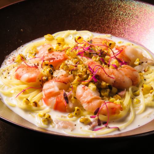 とうもろこし、パンチェッタ、海老のクリームパスタ