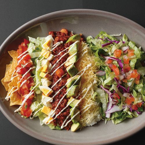 There is a lunch-only menu such as taco rice ★