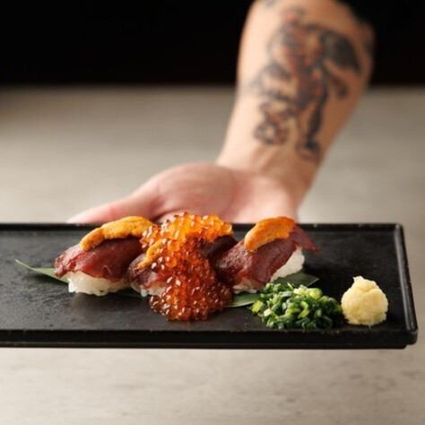 <p>We offer a luxurious plan packed with Wagyu beef, local chicken, and vegetables! A 3-hour all-you-can-drink course starts at 3,000 yen! We also offer a banquet course featuring exquisite local cuisine. ◎ You can even enjoy 3 hours of all-you-can-drink on weekends. Be sure to try our proud charcoal-grilled dishes made with local chicken and Wagyu beef carefully selected by our chef! We cater to a variety of occasions, including banquets, drinking parties, and girls' nights!</p>