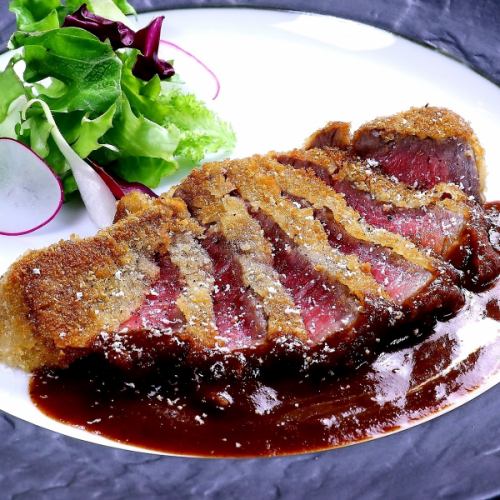 使用大分和牛等大分县食材烹制的法式料理