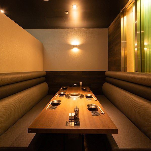 [Completely private room VIP seats] Our restaurant's only fully private VIP seats!Perfect for banquets with a small group of 4 to 6 people, dinners with important guests, and entertainment.It is directly connected to Nihonbashi Station and has good access.(*This seat is only accepted by phone)