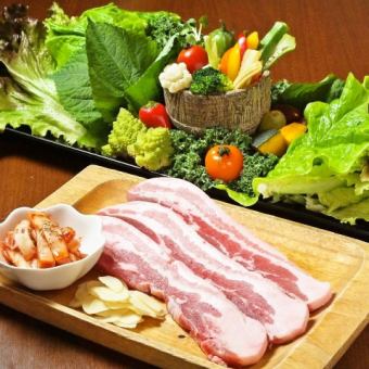 ★Lunch only★ All-you-can-drink samgyeopsal course with lowest price draft beer! 2,500 yen (tax included)