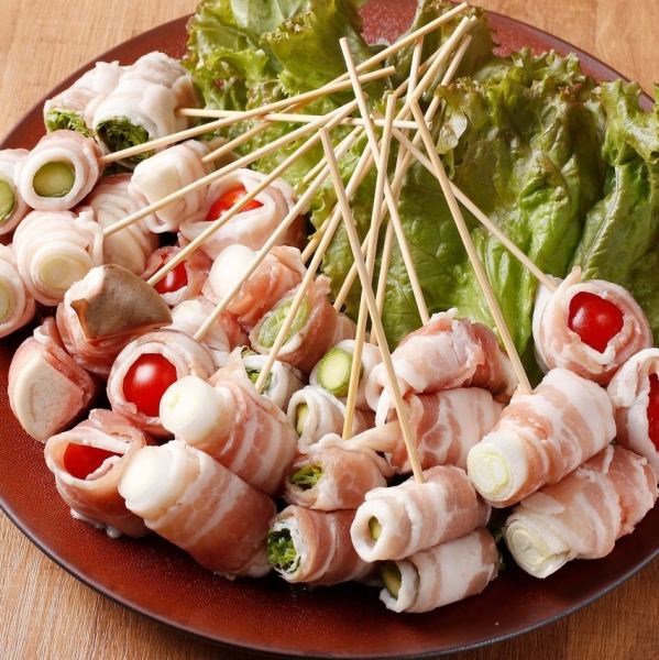 《豚バラfeat..野菜焼き》豚バラと野菜焼きでお洒落に野菜巻き◎アルプスのピンク岩塩で食べるのがおすすめ