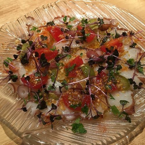 Octopus Carpaccio with Garlic Flavor