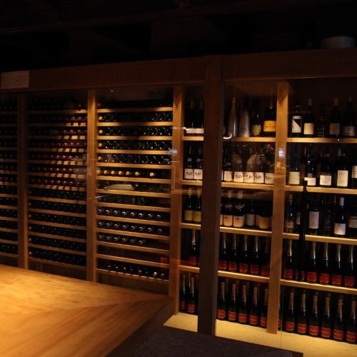 Over 200 types of wine are always available in a large wine cellar !!