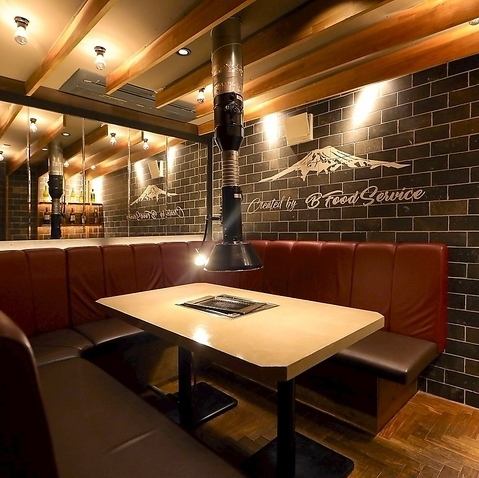 周囲を気にせずゆったりと過ごせる扉付きの完全個室もご用意◎