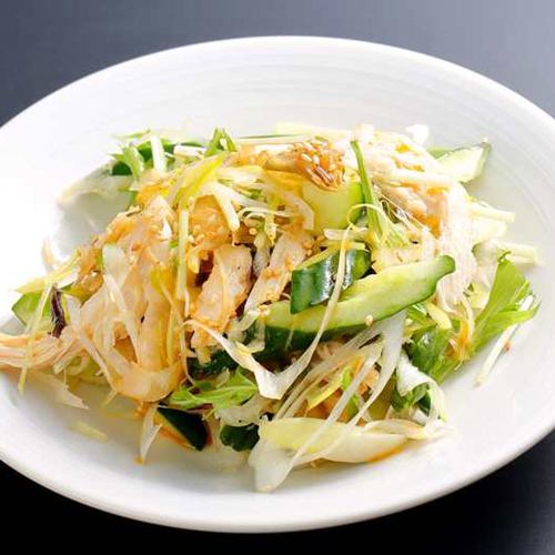 Steamed chicken and green onion salad
